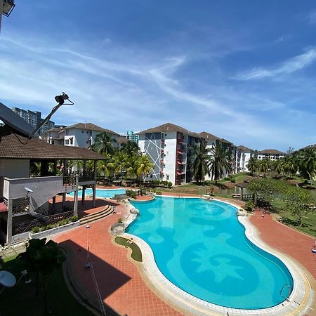 Smilez Homestay H102 & A306 At Pd Perdana Kondo Resort بورت ديكسون المظهر الخارجي الصورة